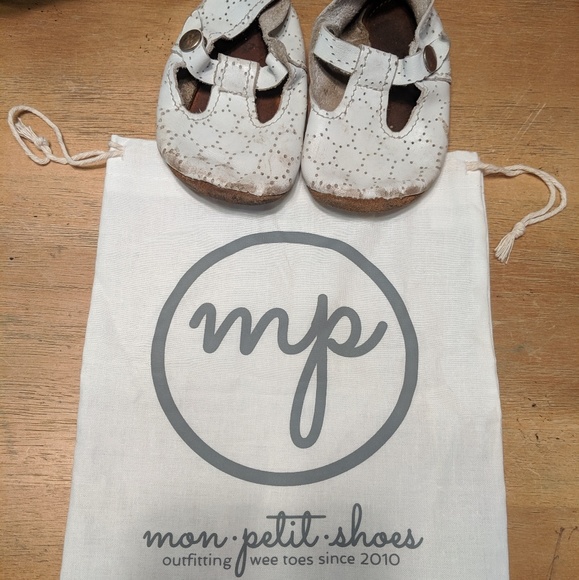 mon Petit Other - Mon Petit leather baby Mary Jane's size 4 toddler mon Petit Other - Mon Petit leather baby Mary Jane's size 4 toddler
